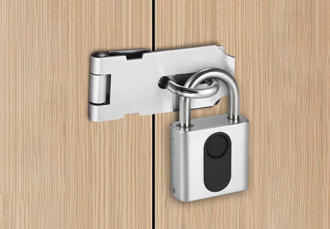 JW-LOCK Smart Padlock Usage Scenario 1